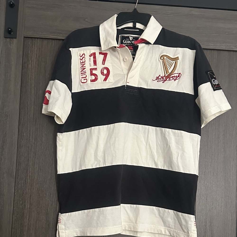 Vintage Guinness Embroidered Rugby Polo Shirt with patches Men size Medium